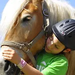 Haflinger Reiterhof アパート *